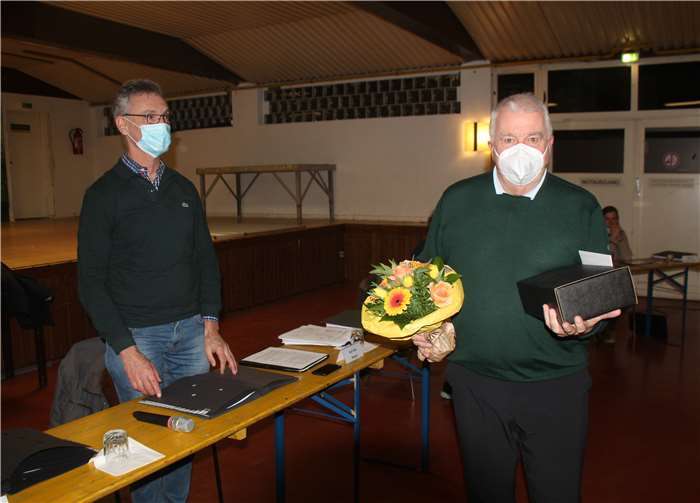 Als Landtagsabgeordneter wurde Stadtratsmitglied Guido Ernst von Bürgermeister Heuser verabschiedet. Dem Stadtrat bleibt Guido Ernst aber noch bis zum Ende der Legislaturperiode treu.Fotos: KMI