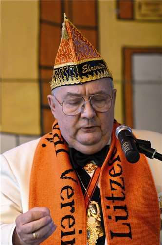 Als Protokoller war Ehrenmützenträger Rudi Schmidt in der Bütt.