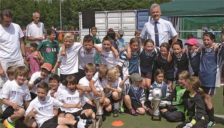 Als Sieger bei den Jungen konnte sich die Katholische Grundschule St. Martin, Bachstraße und bei den Mädchen die Katholische Grundschule Wormersdorf durchsetzen. Privat