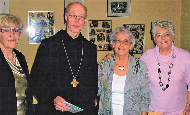 Als Überraschungsgast konnte der frühere Abt des Klosters Maria Laach, Pater Benedikt Müntnich, begrüßt werden.privat