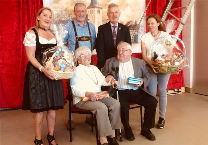 Als älteste Teilnehmer wurden Christine Klein und Werner Thiem geehrt.