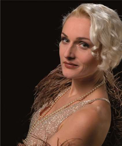 Als besonderer Höhepunkt wird Annette Postel selbst zu hören sein. privat