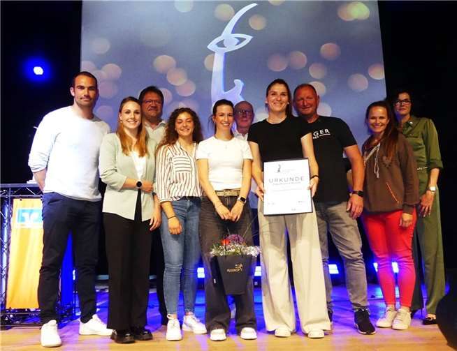 Als dritter Sieger gingen diesmal die aktiven Fußballerinnen vom Verein „Bäckermädchen Andernach“ vom Platz. Ihr Preisgeld betrug 2.000 Euro.