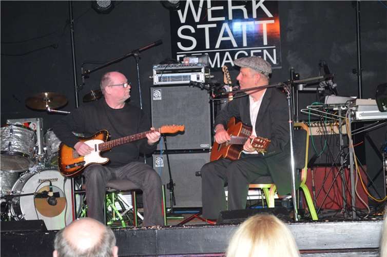 Als ersten Gast holte Andreas Hauffe seinen langjährigen Freund Helge Preuß auf die Bühne. AB