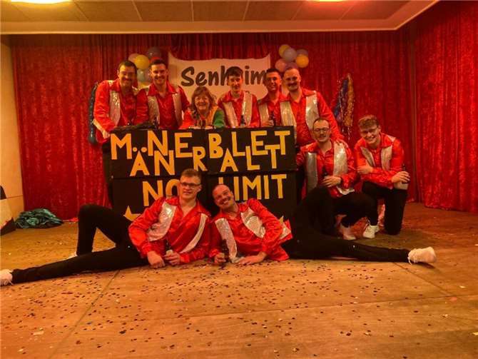 Als letzter Höhepunkt der Sitzung trat das Männerballett „No Limit“ unter der Leitung von Brigitte Adams, Philipp und Timo Clementi, Nils Görgen und Felix Mogge auf.