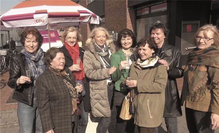 Als vollen Erfolg wertete die Meckenheimer Frauen-Union ihre Aktion zum Weltfrauentag. privat
