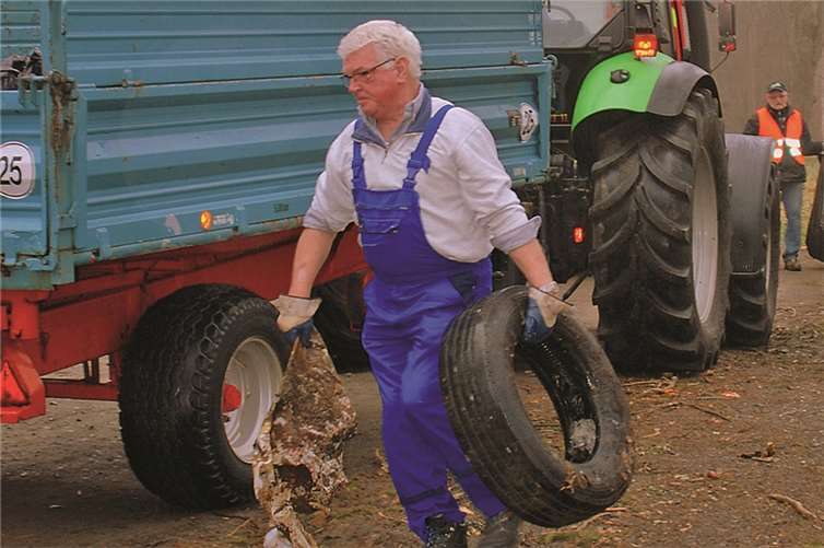 Alte Reifen wurden mehrfach gefunden.