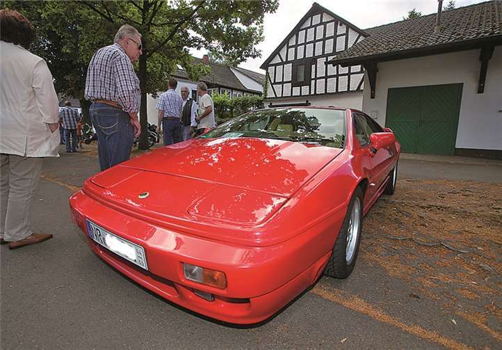 Alte, schnittige Fahrzeuge und ein schönes Ambiente kennzeichnete das Oldtimer-Treffen in Steimel. WT