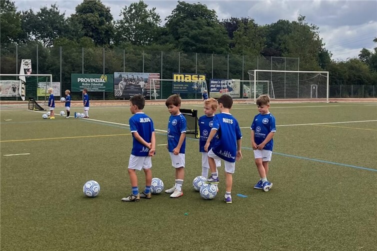 Altersgerechte Spielformen und viele Ballaktionen standen im Mittelpunkt
