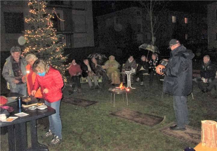 Am 1. Advent fand im Vier-Generationenhaus wieder das Glühweinfest statt. Foto: privat