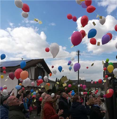 Am 1. Mai waren die Luftballons gestartet. privat
