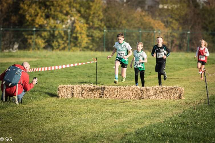 Am 13. November 2022 war die Leichtathletikabteilung des MSV mit 14 Aktiven beim 2. Panorama Cross in Neunkirchen-Seelscheid vertreten, in den auch die Landesmeisterschaften integriert waren. Foto: privat