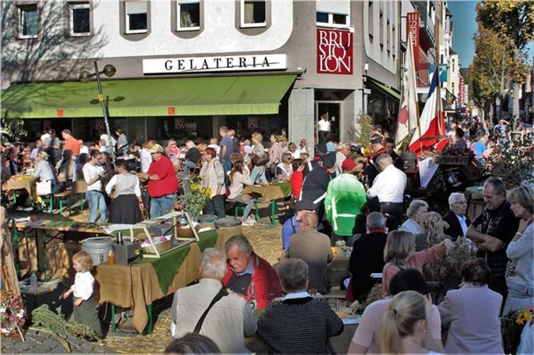 Am 13. und 14. Oktober finden die Markttage in Neuwied statt.  Öffnungszeiten: S...