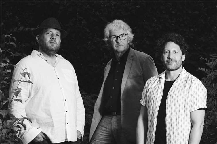 Am 14. Februar 2025 lädt das „Brazil Guitar Trio“ zu einem besonderen Valentinstagsabend im Köllenhof ein, der mit brasilianischer Gitarrenmusik verzaubern soll. Foto: privat