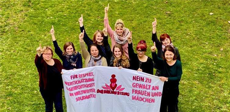 Mit Tanz-Choreographie auf „One Billion Rising“ vorbereiten Am 14. Februar findet eine weltweite Aktion statt, im Rahmen derer sich die Teilnehmenden für ein Ende der Gewalt gegen Frauen und Mädchen und für Gleichstellung einsetzen. Foto: privat