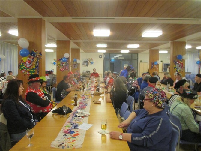 Am 14. Januar ab 15.11 Uhr lud der VdK Andernach zum fünften karnevalistischen Stammtisch in den Saal des ehemaligen Schwesternwohnheims ein. Foto: privat