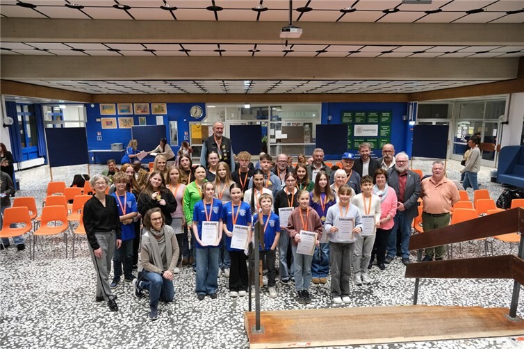 Am 14. November 2025 wurden in Heimerzheim verdiente Sportlerinnen und Sportler durch den Gemeindesportverband Swisttal e.V. (GSV) und die Gemeinde Swisttal in Kooperation mit der Gesamtschule Swisttal für besondere sportliche Leistungen geehrt. Foto: Gemeinde Swisttal