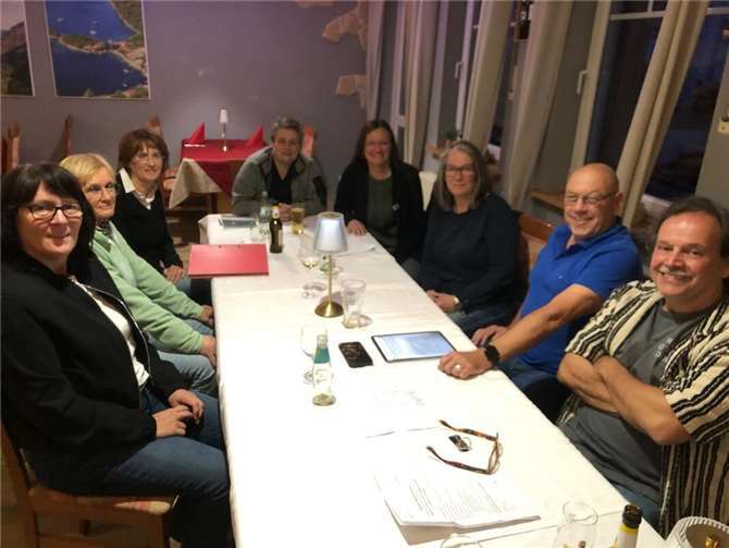 Am 15. September 2025 fanden die Vorstandswahlen der Brückengemeinschaft im Restaurant „Dalmacia“ in der Stehbach in Mayen statt. In gemütlicher Atmosphäre wurde der neue Vorstand einstimmig gewählt. Foto: privat