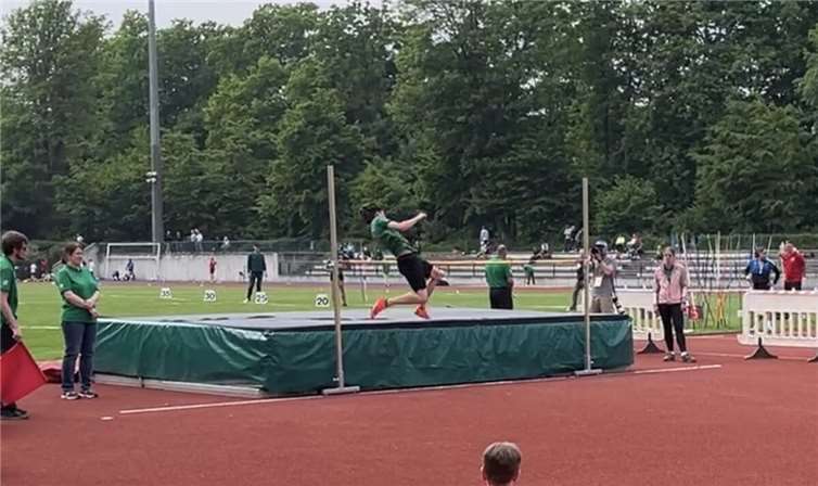 Erfolge und neue Bestleistungen Am 17. und 18. Mai 2025 ging es beim Nationalen Meeting mit Regionsmeisterschaften in Siegburg zur Sache – und die Leichtathleten des TV Rheinbach zeigten, was das Trainingslager und regelmäßiges Training bringt. Foto: privat