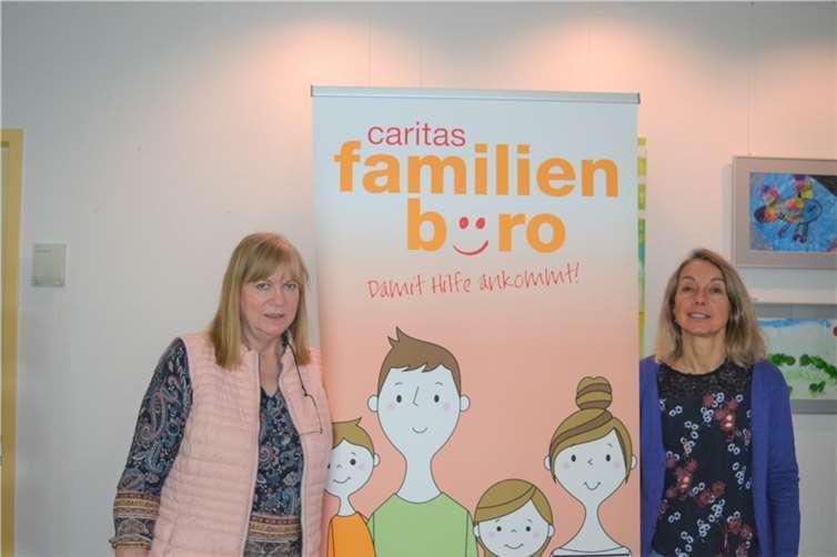 Am 19. Juli bieten die Familienbüros eine kostenlose Online-Beratung an. Die Familienbüros für den Kreis Ahrweiler, für Mayen und Umgebung sowie für Andernach und die Pellenz helfen aber auch sonst bei vielen Fragen bis hin zur Antragstellung. (Von links) Margot Kürsten und Margret Marxen-Ney sind jederzeit für die Menschen da.  Foto: E.T. Müller