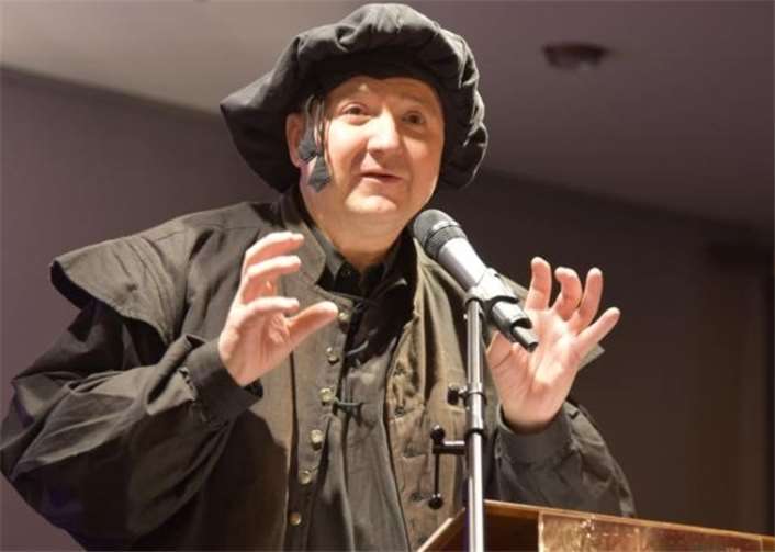 Am 2. November kommt der Autor in den Bendorfer Buchladen um dort exklusiv aus seinem Buch zu lesen. Ferhat Cato