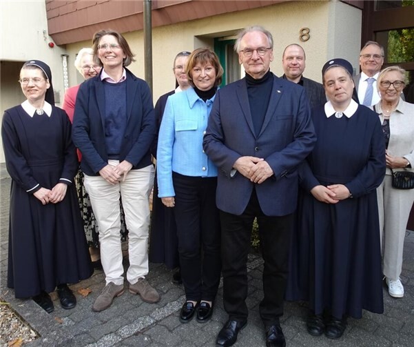 Am 2. Oktober 2025 kam auf Einladung des Freundeskreises Marienland e.V. der Ministerpräsident von Sachsen-Anhalt, Dr. Reiner Haseloff, zusammen mit seiner Frau Dr. Gabriele Haseloff in das Tagungszentrum Marienland auf Berg Schönstatt, Vallendar. Foto: privat