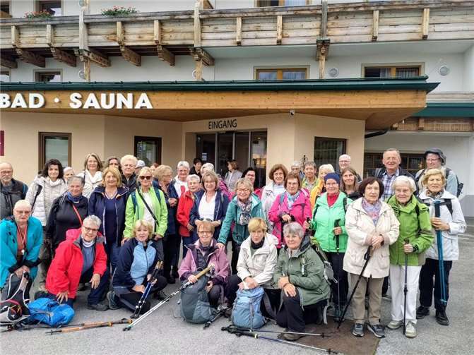 Am 20. Mai 25 machten sich 42 Wanderfreunde des Eifelvereins Andernach mit dem Bus auf den Weg nach Wildermieming / Affenhausen, um dort eine von Marita Lenarz gut vorbereitete Wanderwoche in den Tiroler Alpen zu verbringen. Foto: privat