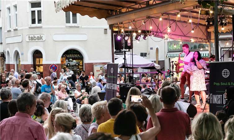 Am 24. August findet das Abschlusskonzert zum Thema „Pop-Rock trifft Kölsch“ statt und wird die Besucher mit ihren musikalischen Darbietungen begeistern. Creativ Picture, Heinz Werner Lamberz