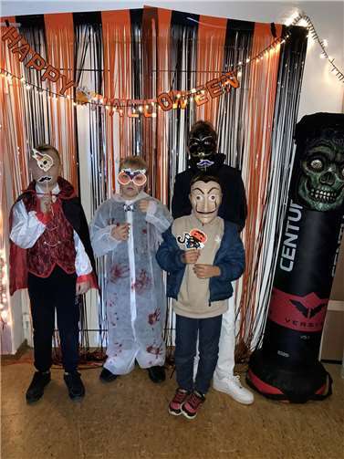 Am 25. Oktober verwandelte sich das Villiper Jugendhaus in einen Schauplatz voll gruseliger Vorfreude, denn traditionell fand dort die Halloween-Party für die Kinder und Jugendlichen aus Villip statt. Foto: Gemeinde Wachtbergl
