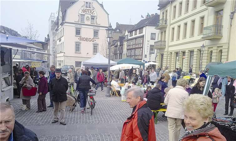 Am 27. März von 16 bis 19 Uhr werden neben den frischen Produkten aus der Region Kunsthandwerk aus Holz, Stoff und Keramik, Kerzen, Wolle und Osterdekoration auf dem Markt angeboten.privat