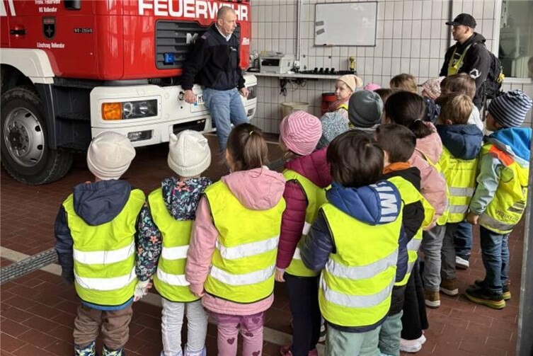 Am 28. Oktober 2025 unternahmen die Vorschulkinder aus dem Haus für Kinder Vallendar – die Schukis – einen Ausflug zur Feuerwehr.Foto: privat