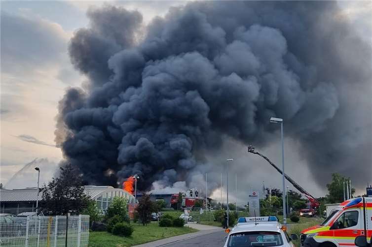 Großbrand in Kottenheim: Zusammenarbeit war ausgezeichnet Am 7. Juni kam es zu einem Großbrand in Kottenheim.Foto: Winkler TV