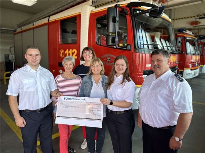 Am 7. September durfte die Jugendfeuerwehr Meckenheim sich über eine großzügige Spende des Nachbarschaftsvereins Kaleidoskop freuen. Foto: privat