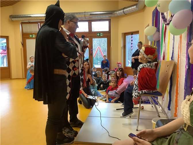 Am 8. Februar 2024 zelebrierte die Bewegungskita St. Marien in Kruft ihr alljährliches Karnevalsfest, das unter einem ganz besonderen Motto stand: „Superhelden“. Foto: privat