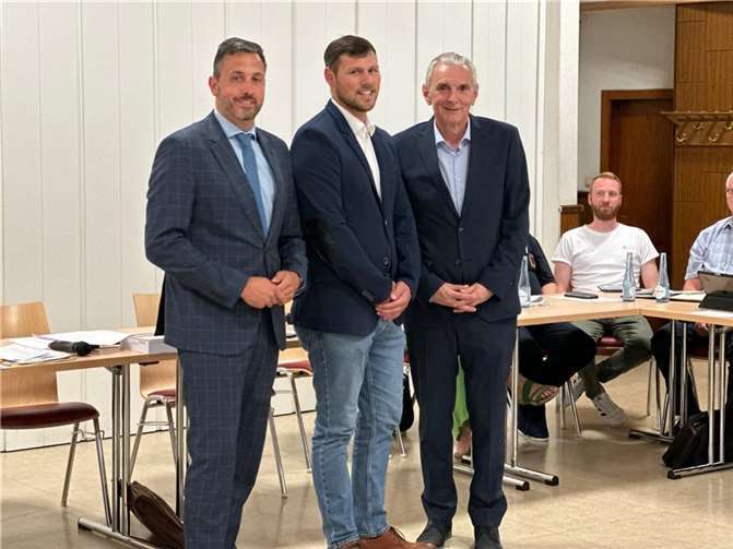 Am 8. Juli 2024 wurde Maximilian Janz (FWG) im Eicher Bürgerhaus als neuer Ortsvorsteher eingeführt und vereidigt.  Foto: FWG