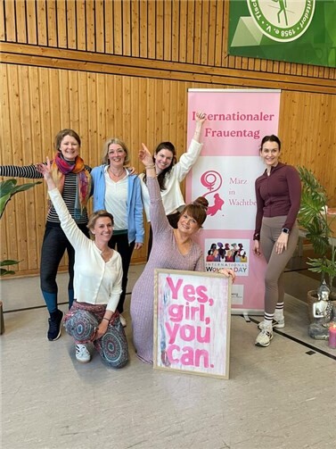 Am 8. März ist Weltfrauentag. Ein Tag, der für Wertschätzung, Stärke und Zusammenhalt steht. Und genau das wurde in diesem Jahr in Wachtberg gefeiert: mit einem ganztägigen Yoga- und Entspannungsprogramm in der Fritzdorfer Turnhalle.Foto: Gemeinde Wachtberg