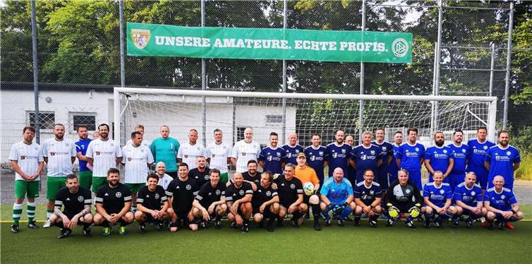 Am Abend des 7. Juni veranstalteten die alten Herren der SG Eich/Nickenich auf dem Eicher Sportplatz den ersten „Horeb-Cup“, ein Kleinfeldturnier für AH-Mannschaften aus der Region. Foto: privat