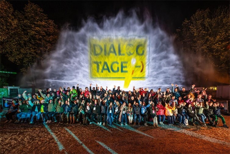 Am Abend erlebten die Gäste die Eröffnungs-Show der Klangwelle im Kurpark.