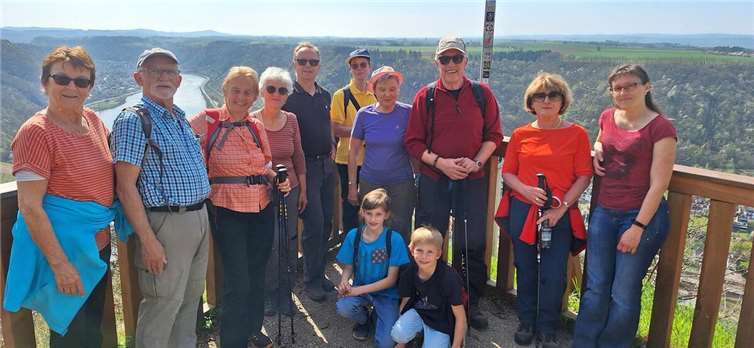 Sonnige Wanderung an der Mosel Am Aussichtspunkt Hitzlay.Foto: Ewa Joch