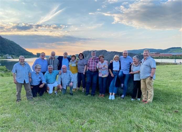 Am Brohler Biergarten war auch noch Zeit für ein Gruppenfoto. Foto: privat