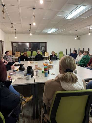 Am Donnerstag, 7.11.2024 trafen sich über 20 Eltern mit Susanne Müller im Bootshaus Sinzig, um miteinander ins Gespräch zu kommen und Lösungen und Ideen auszutauschen. Foto: privat