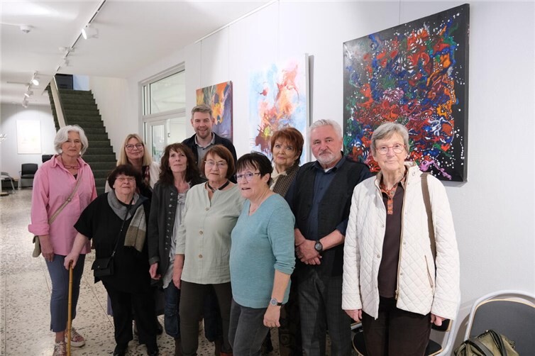 Am Donnerstag, den 12. März, fand um 17:00 Uhr die Vernissage zur Ausstellung mit Bildern der Künstlerinnen und Künstler des Kunstvereins Swisttal e.V. in den Fluren des Rathauses statt.Foto: Gemeinde Swisttal