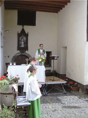 Am Ende der Messe segnete Dechant Meyrer alle Radler.