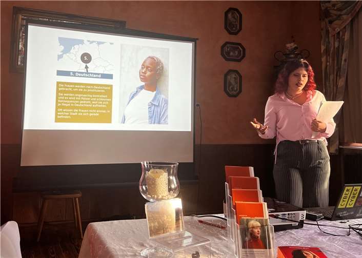 Am Ende des Vortrages waren sich die Frauen Union Mayen-Koblenz und die Referentin einig, dass die Bekämpfung von Zwangsprostitution einen ganzheitlichen Ansatz erfordert. Quelle: Frauen Union Mayen-Koblenz