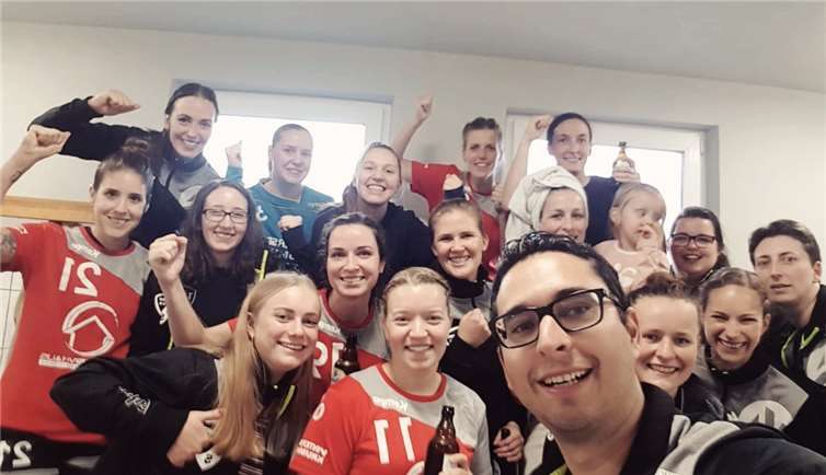 Am Ende konnten sich alle über den denkbar knappen Sieg freuen. Foto: privat