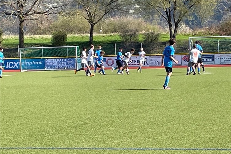 Am Ende ließ die Kondition, mangels Wechselspieler, nach.