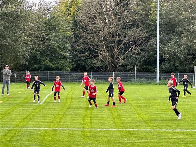 Am Ende mussten sich die Maifelder Jungs mit ihrer ersten Saisonniederlage und einem 7:2 geschlagen geben.  Foto: privat