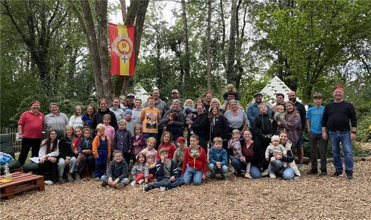 Am Freitag, den 22. August 2025, starteten 22 Kinder der Stadtsoldaten Andernach gemeinsam mit zwölf Betreuern zu ihrem ersten Kinder- und Jugendwochenende auf den „Naturerlebnishof Vulkaneifel“ in Ulmen-Vorpochten. Foto: privat