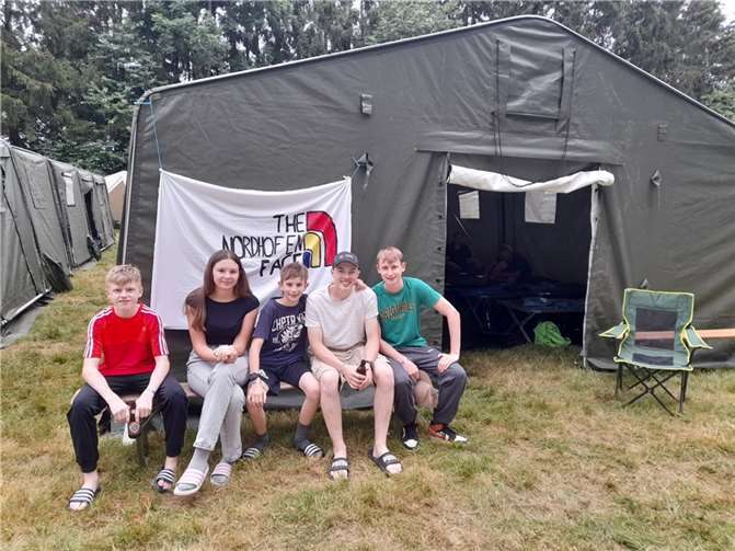 Am Freitagnachmittag wurden die Zelte aufgebaut und bezogen.