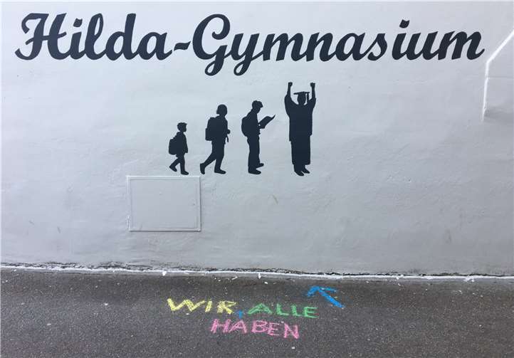 Am Hilda-Gymnasium-Koblenz gab es eine besondere Gratulation.Foto: privat
